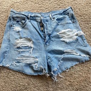 Light wash ripped American Eagle jeans